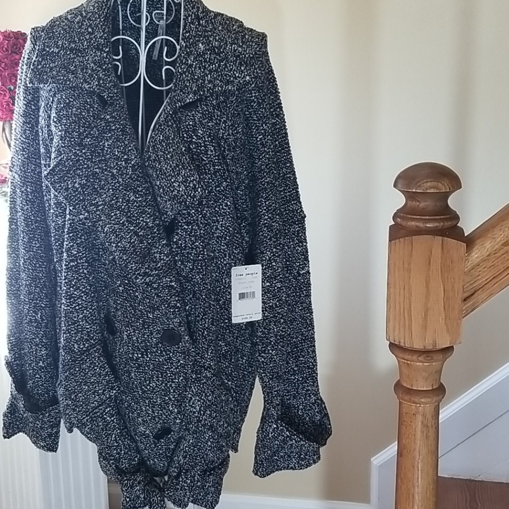 Free People oversized cardigan sweater. Size medium. New with tag. - Picture 3 of 12